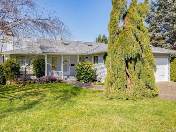 3250 Sedgwick Dr, Colwood, BC V9C 3K2