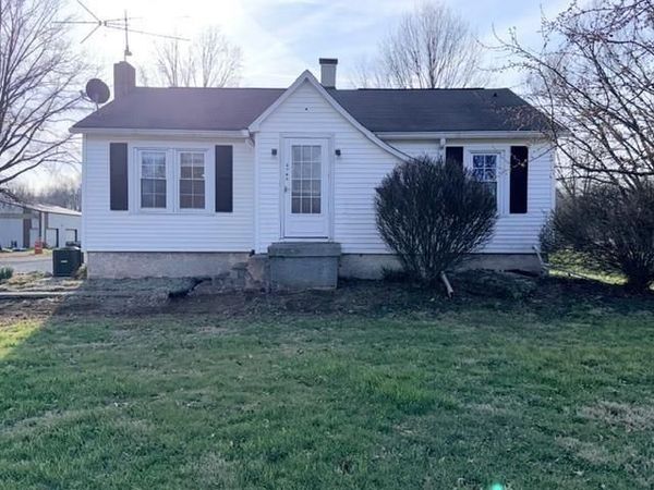 2765 S McCullough Place, West Terre Haute, IN 47885