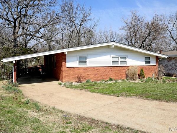 529 Barcia Drive, St Louis, MO 63119