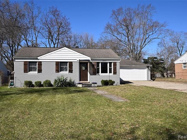 3581 Lawrence Avenue, Waterford Twp, MI 48329