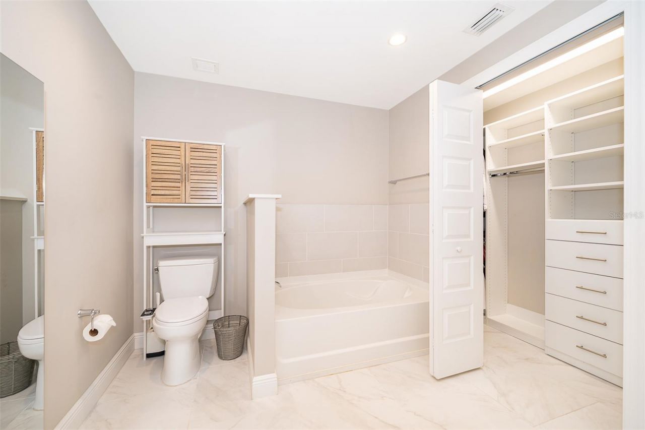 16300 County Road 455 , Unit 502, Montverde, FL 34756 Photo