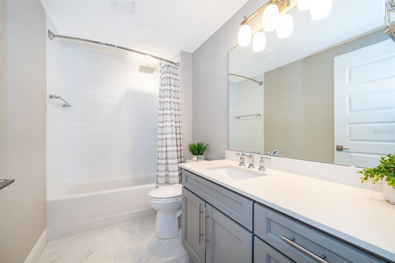 16300 County Road 455 , Unit 502, Montverde, FL 34756 Photo