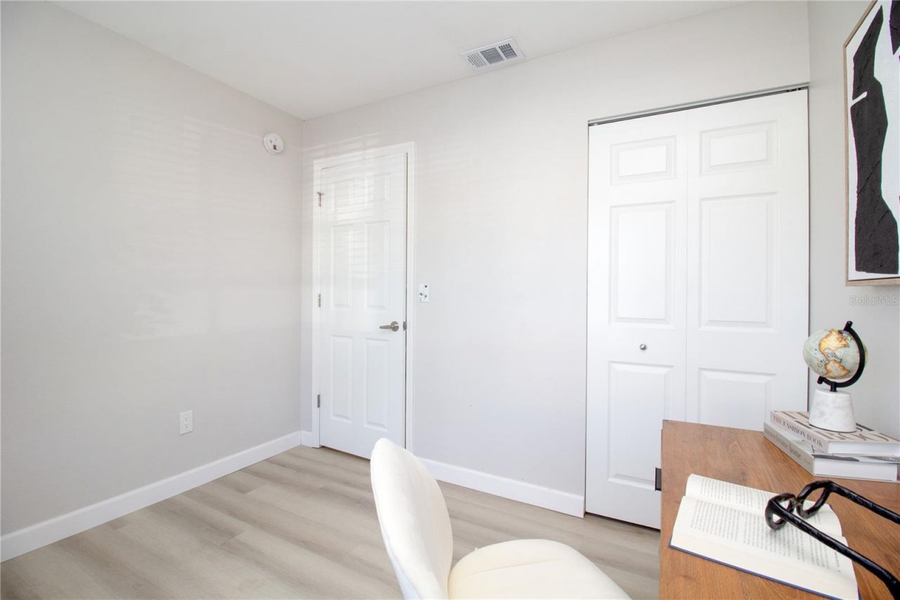 6907 Stones Throw Circle N, Unit 2101, Saint Petersburg, FL 33710 Photo