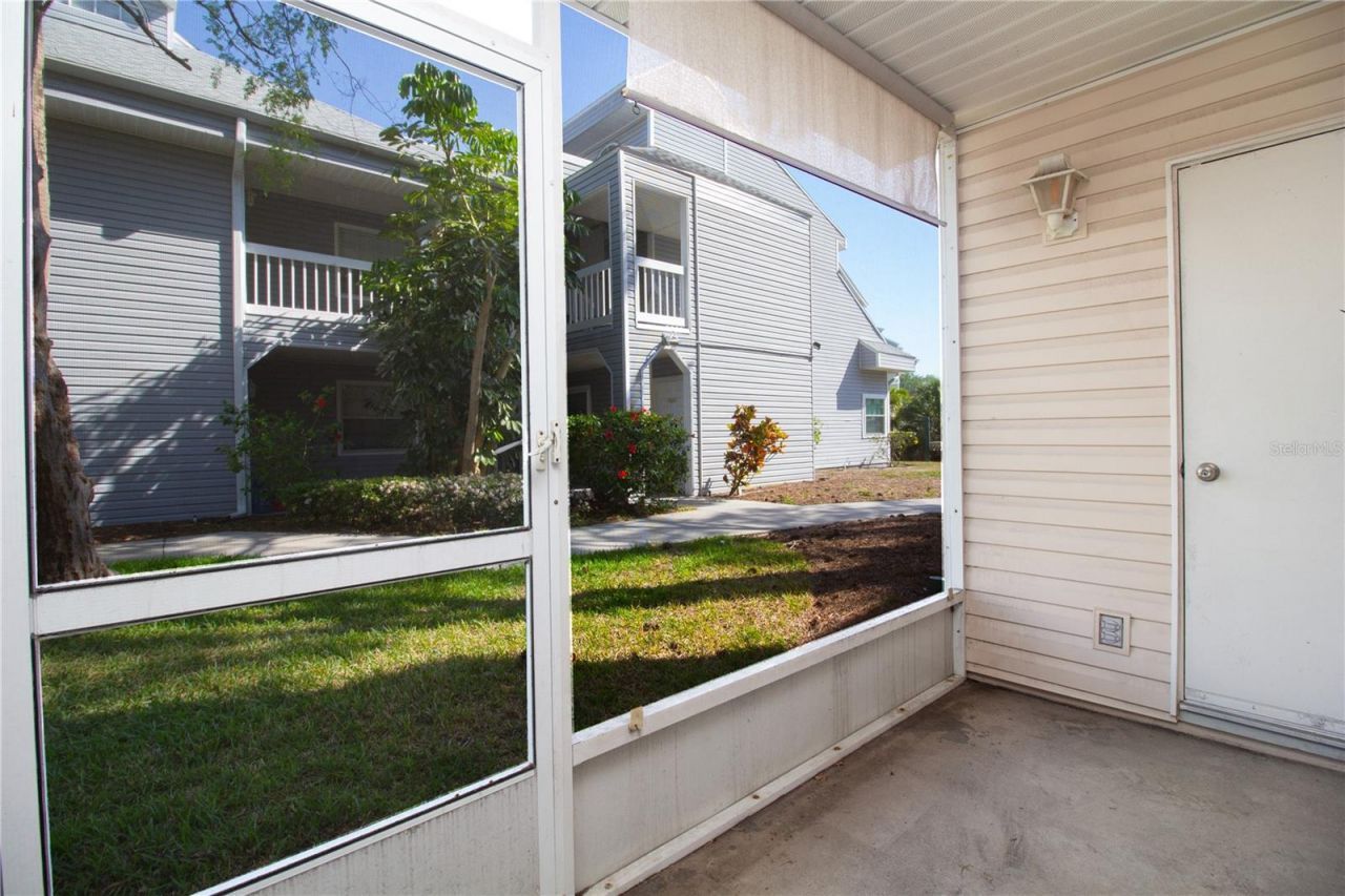 6907 Stones Throw Circle N, Unit 2101, Saint Petersburg, FL 33710 Photo