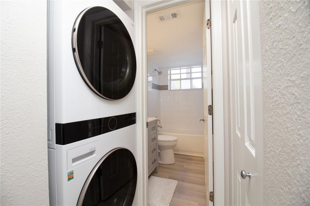 6907 Stones Throw Circle N, Unit 2101, Saint Petersburg, FL 33710 Photo