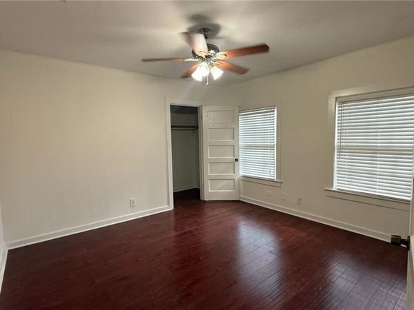 724 N Beal Street , Belton, TX 76513