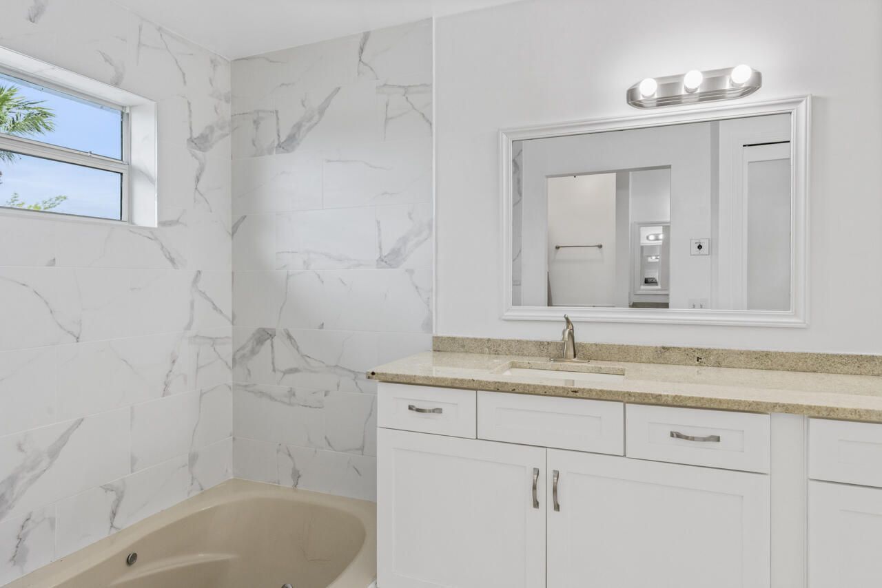 1412 Bayshore Drive, Fort Pierce, FL 34949 Photo