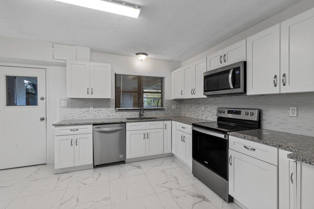 1412 Bayshore Drive, Fort Pierce, FL 34949 Photo