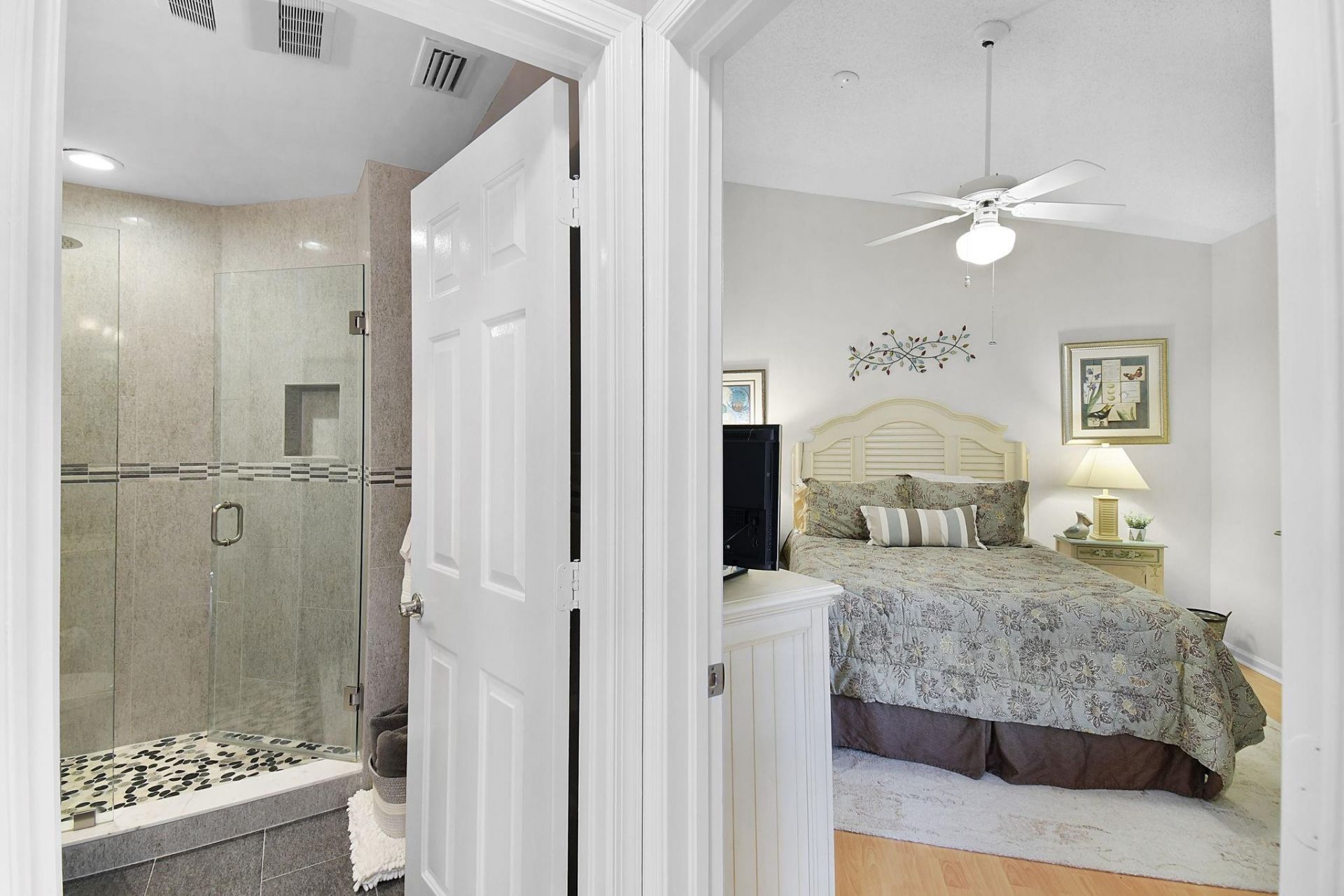 6040 SE Martinique Drive, Stuart, FL 34997 Photo