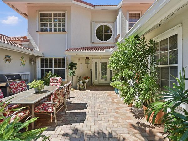 4115 Carriage Drive, Unit P2, Pompano Beach, FL 33069