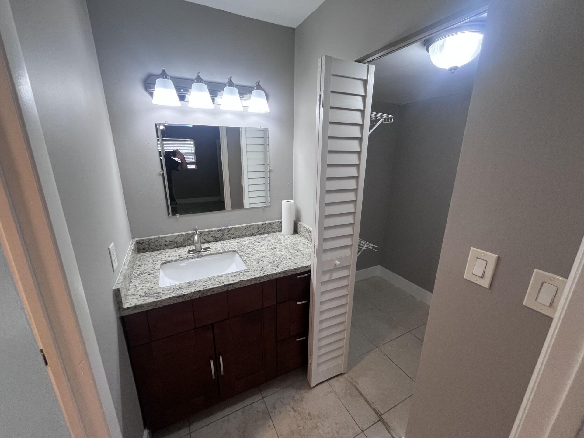 6301 N Falls Circle Drive, Unit 111, Lauderhill, FL 33319 Photo