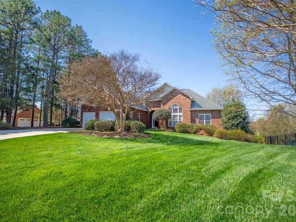 110 Buckthorn Court, Mooresville, NC 28115