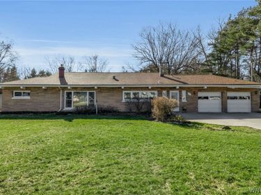 79 Bielak Road, Orchard Park, NY 14127