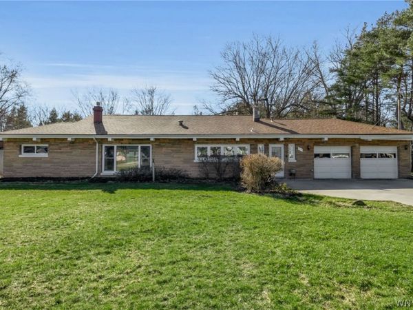 79 Bielak Road, Orchard Park, NY 14127