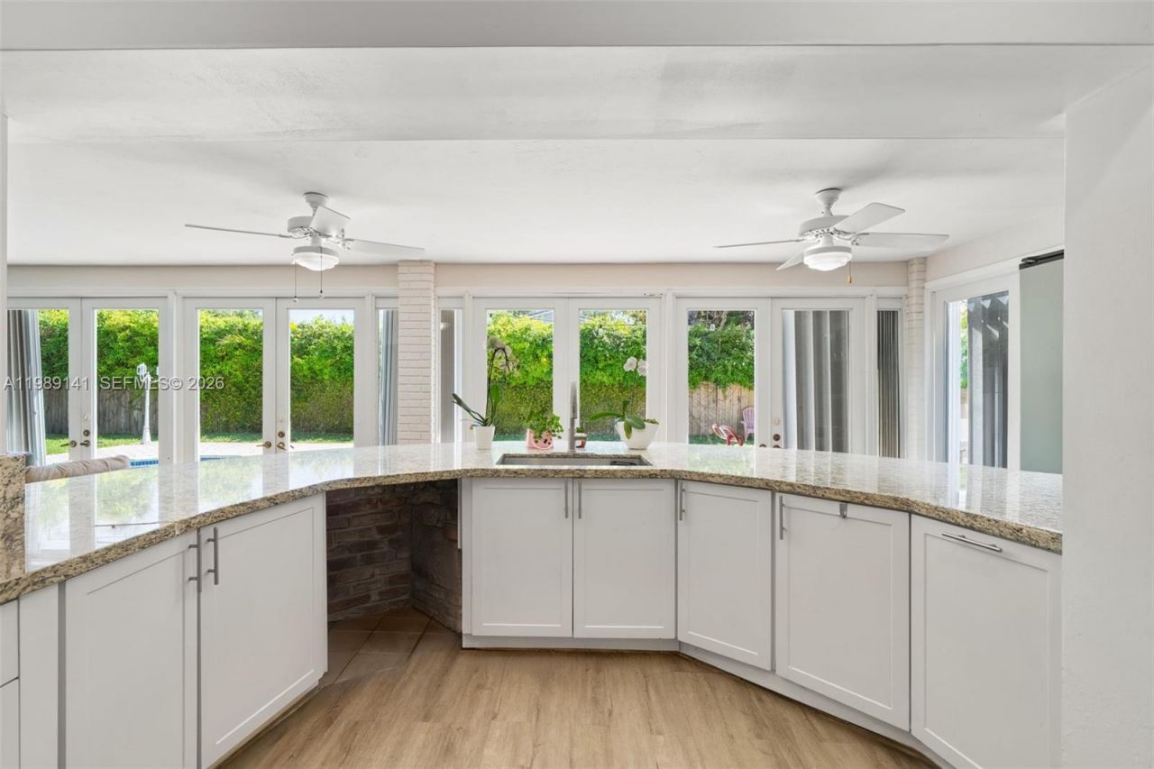 7390 SW 114th St , Pinecrest, FL 33156 Photo