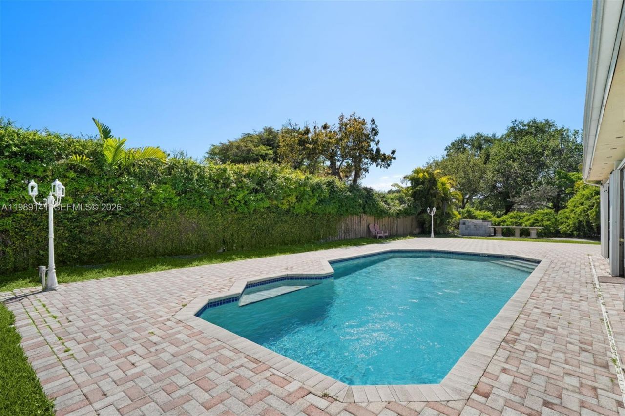 7390 SW 114th St , Pinecrest, FL 33156 Photo