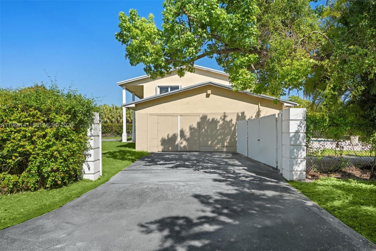 7390 SW 114th St , Pinecrest, FL 33156 Photo