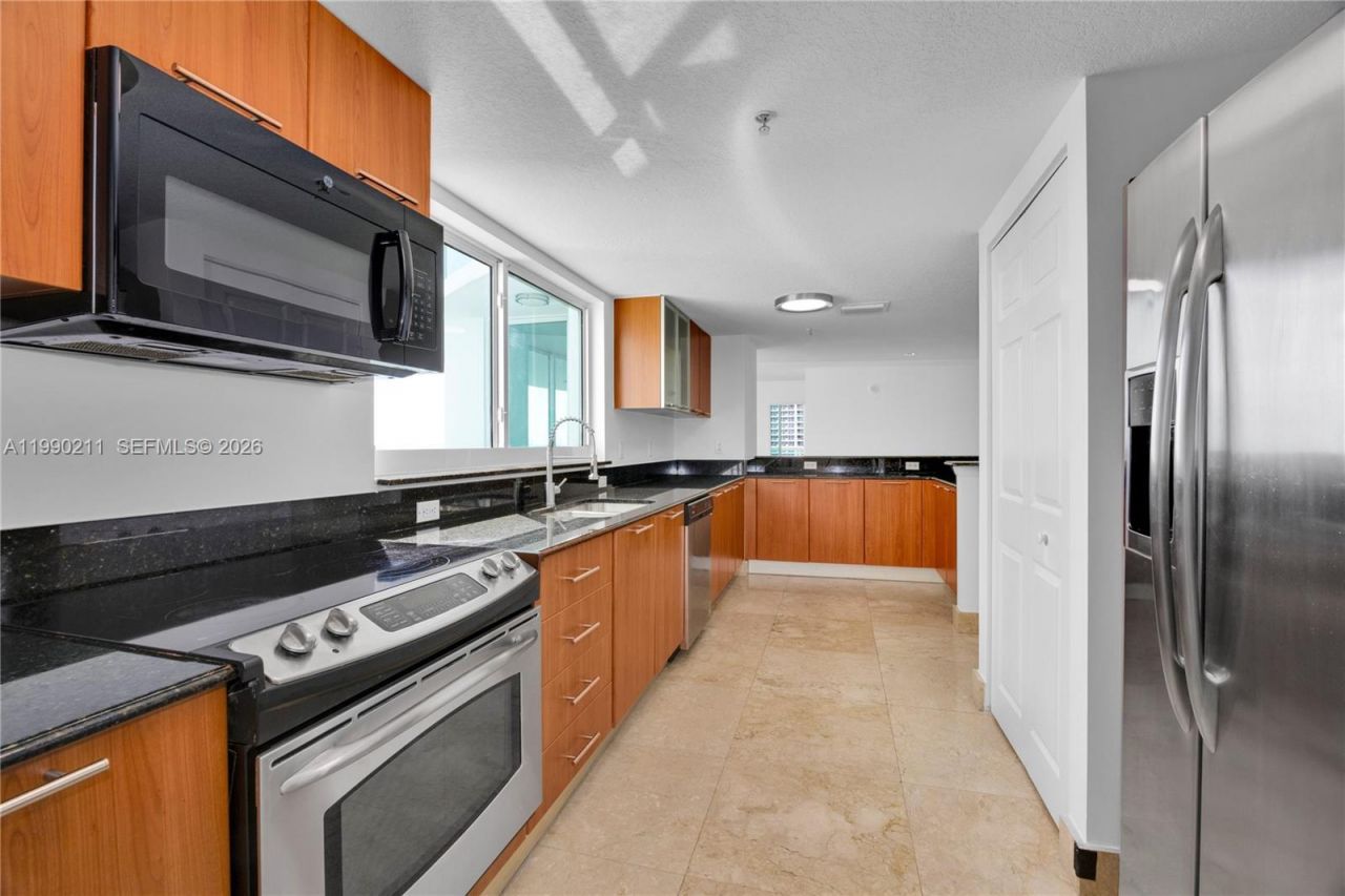 1800 N Bayshore Dr , Unit 1901, Miami, FL 33132 Photo