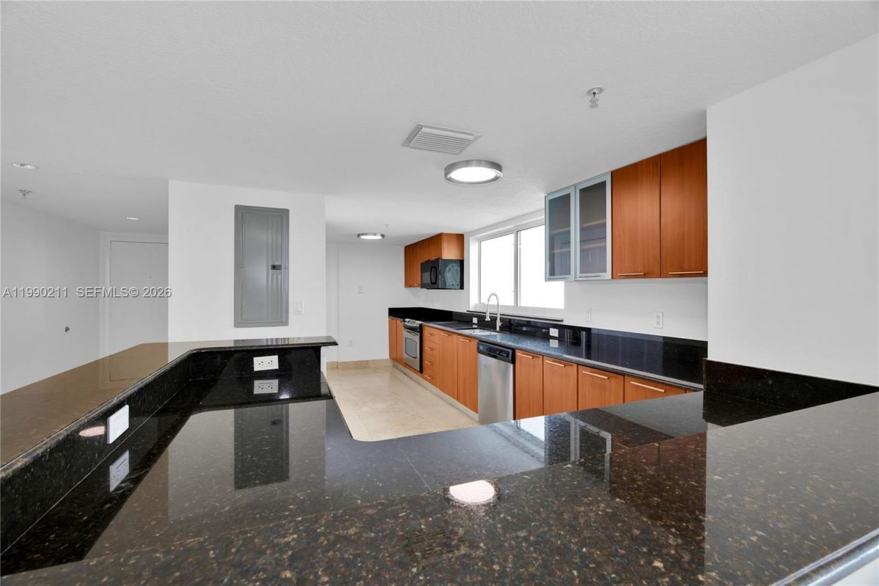 1800 N Bayshore Dr, Unit 1901, Miami, FL 33132 Photo