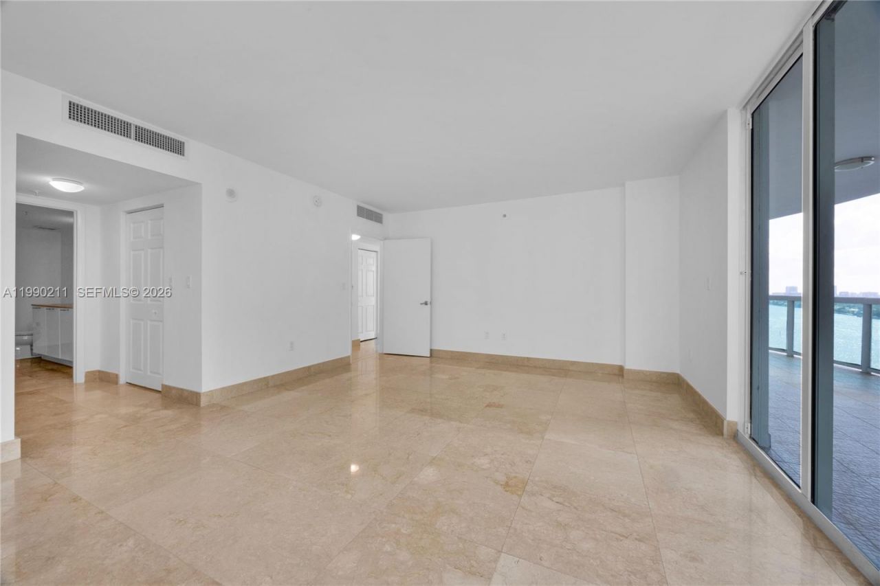 1800 N Bayshore Dr, Unit 1901, Miami, FL 33132 Photo