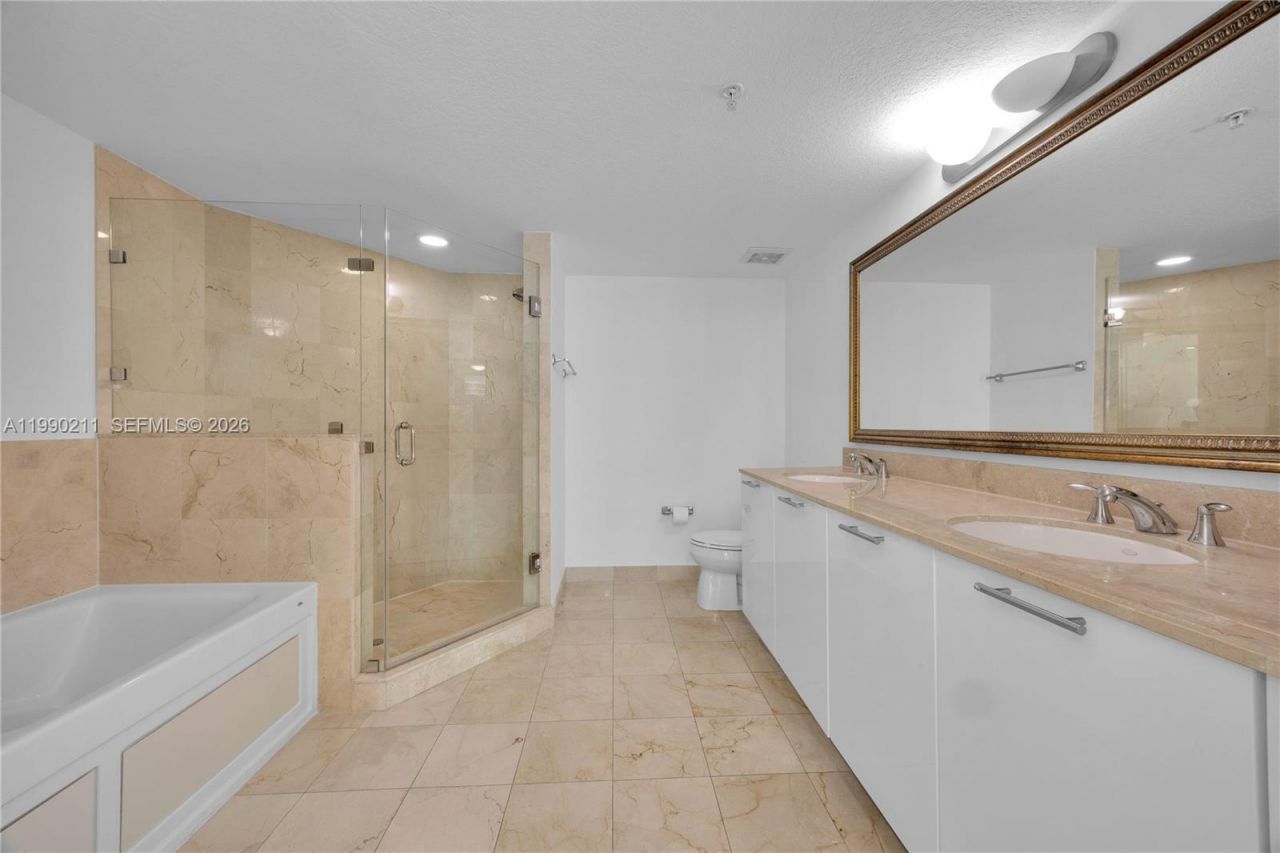 1800 N Bayshore Dr, Unit 1901, Miami, FL 33132 Photo