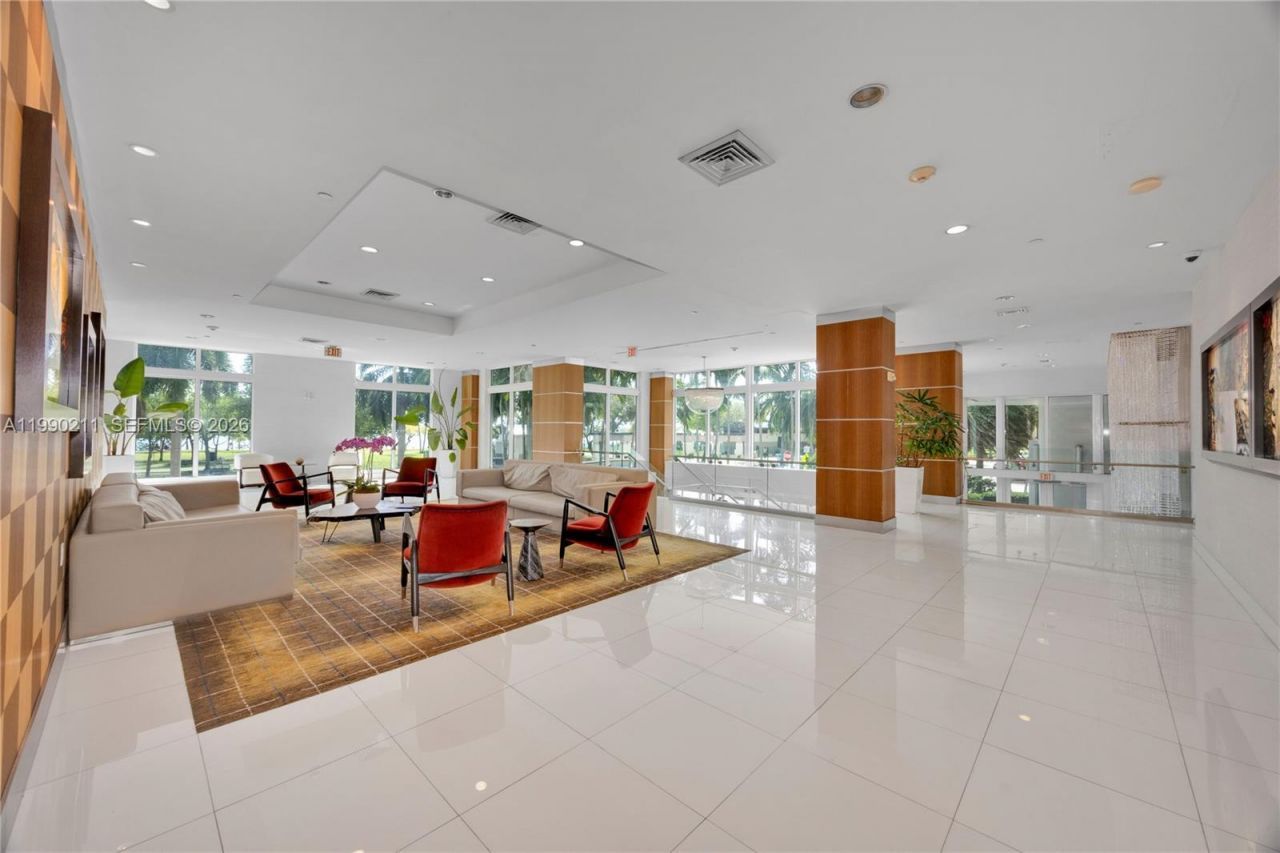 1800 N Bayshore Dr, Unit 1901, Miami, FL 33132 Photo
