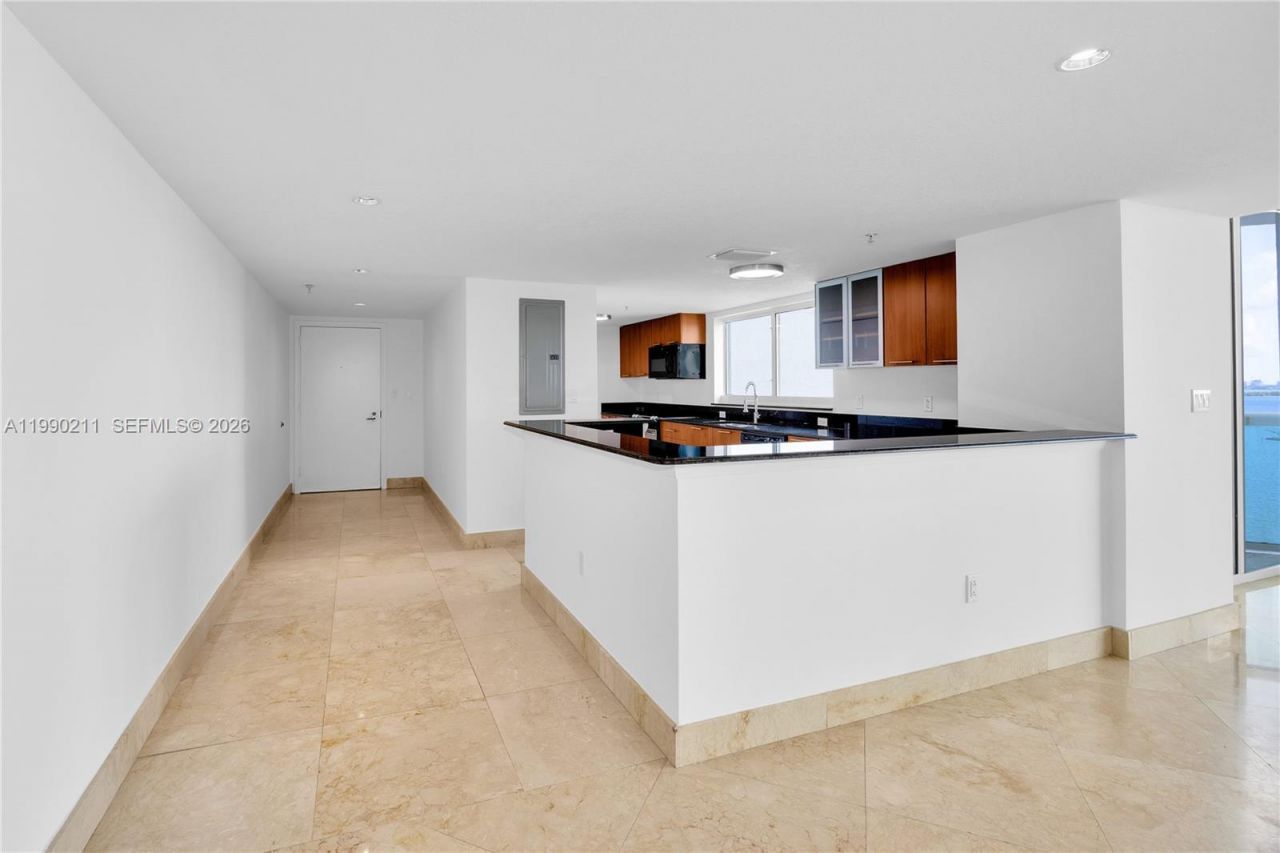 1800 N Bayshore Dr , Unit 1901, Miami, FL 33132 Photo