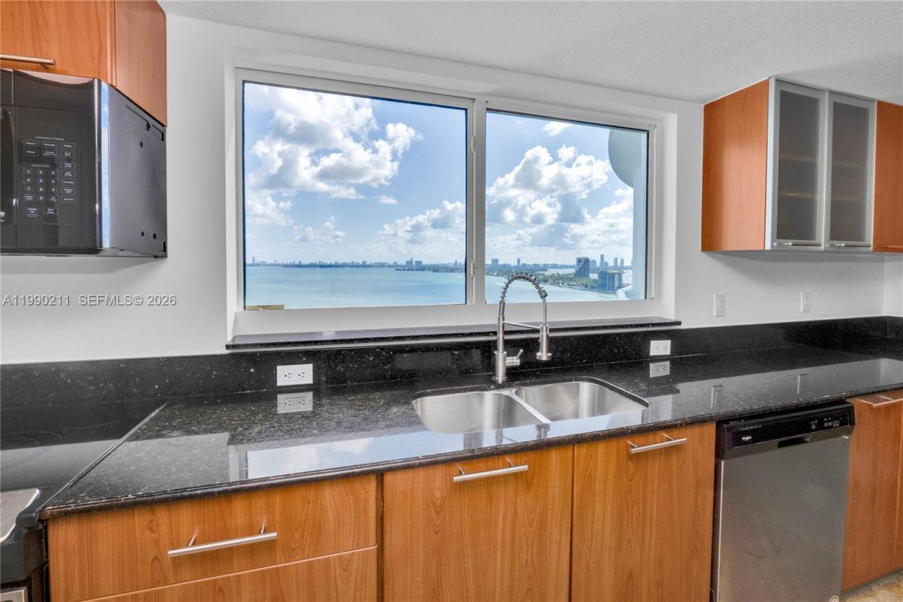 1800 N Bayshore Dr , Unit 1901, Miami, FL 33132 Photo