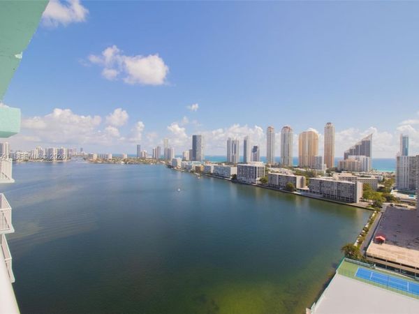 301 174 , Unit 2417, Sunny Isles Beach, FL 33160