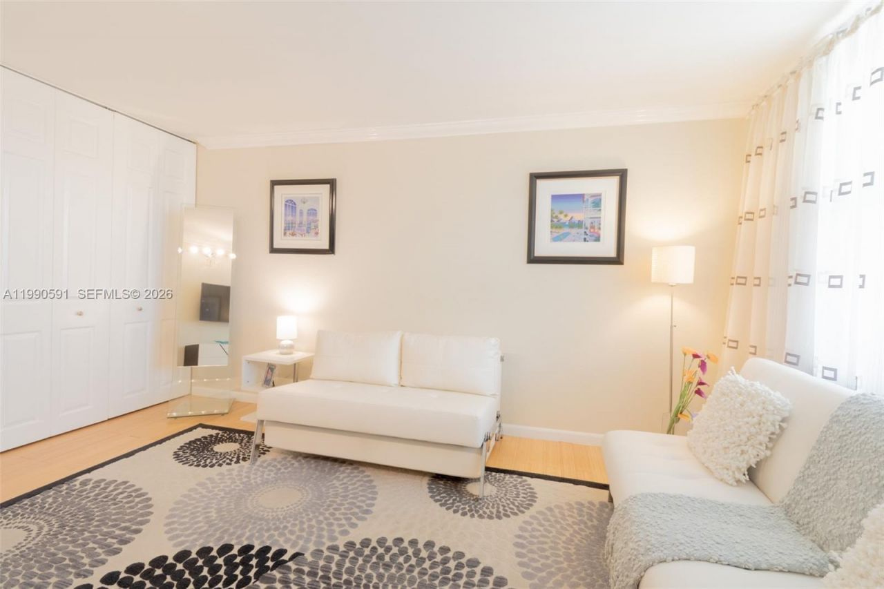 301 174 , Unit 2417, Sunny Isles Beach, FL 33160 Photo