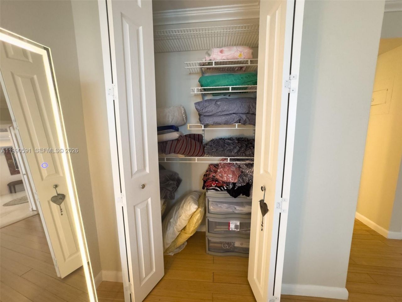 301 174 , Unit 2417, Sunny Isles Beach, FL 33160 Photo