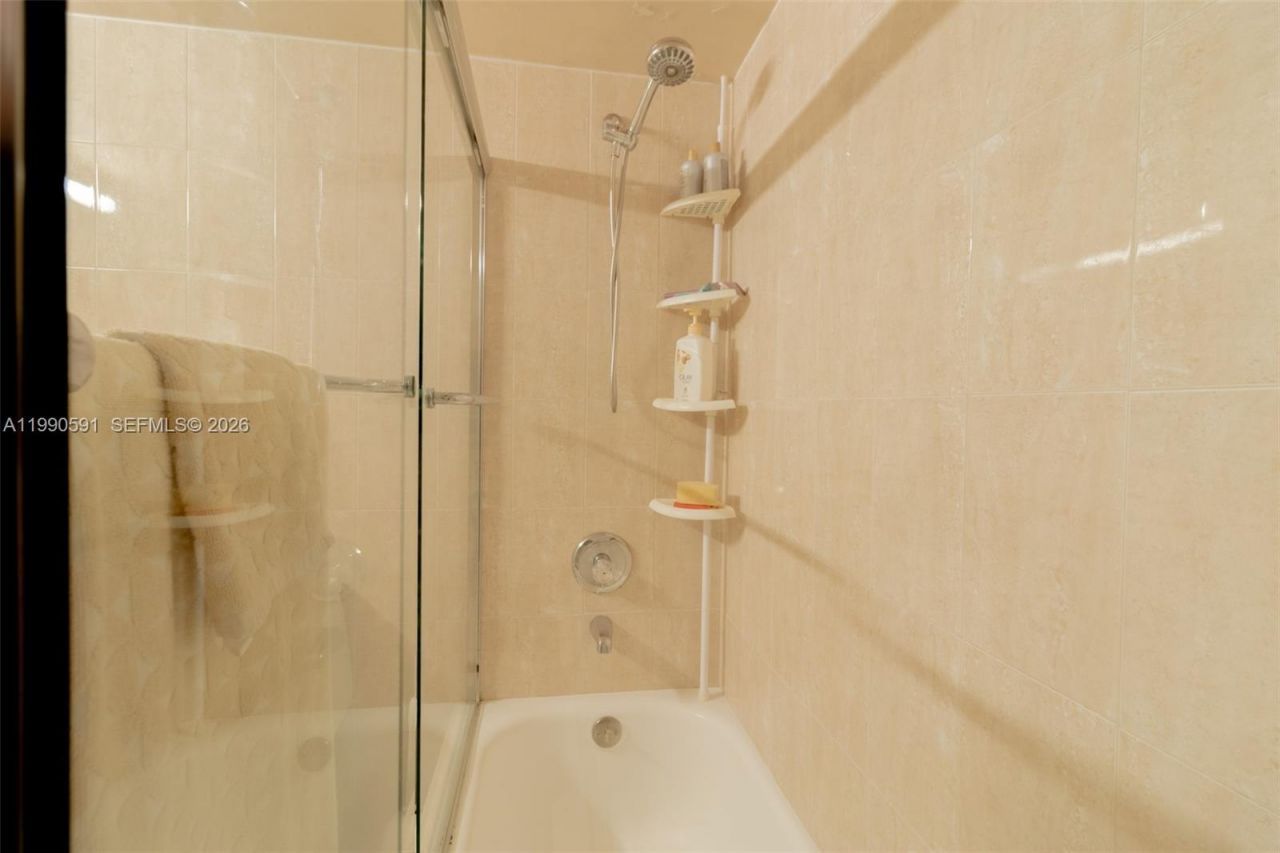 301 174 , Unit 2417, Sunny Isles Beach, FL 33160 Photo