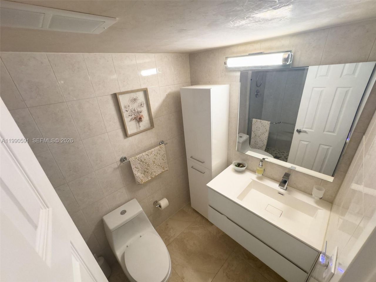 301 174 , Unit 2417, Sunny Isles Beach, FL 33160 Photo