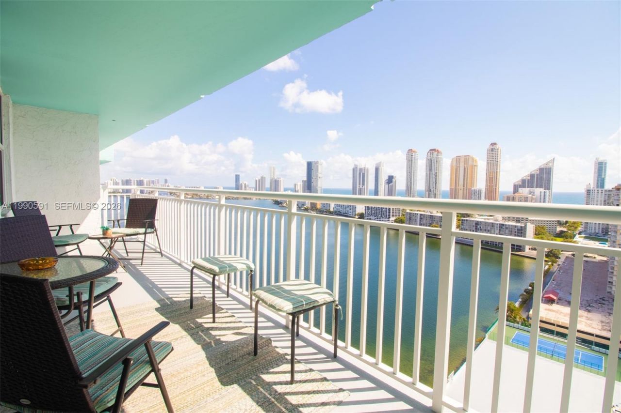 301 174 , Unit 2417, Sunny Isles Beach, FL 33160 Photo