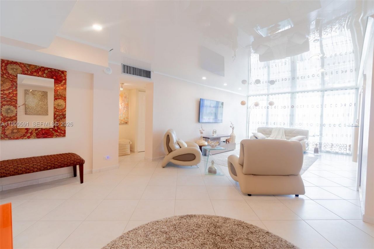 301 174 , Unit 2417, Sunny Isles Beach, FL 33160 Photo