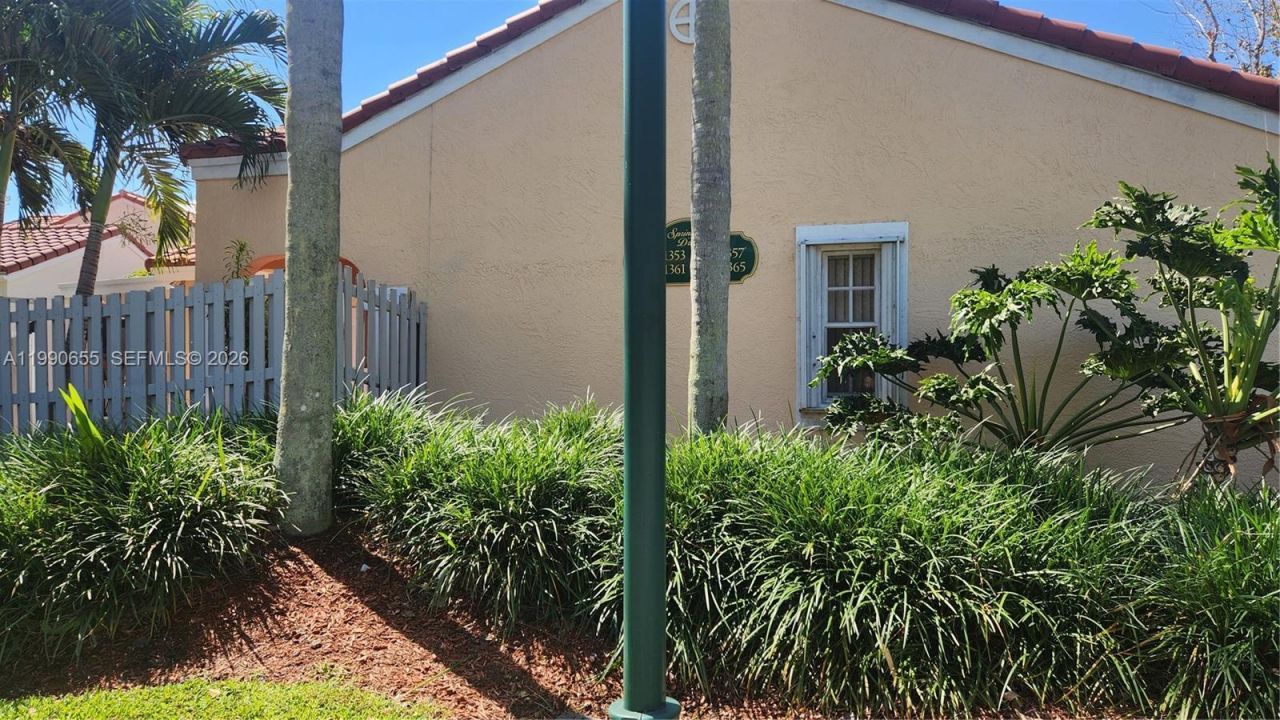1365 Springside Dr , Unit 1365, Weston, FL 33326 Photo