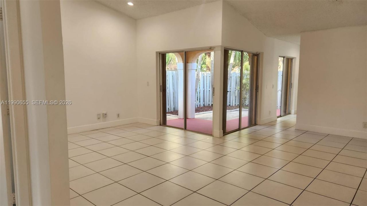 1365 Springside Dr , Unit 1365, Weston, FL 33326 Photo