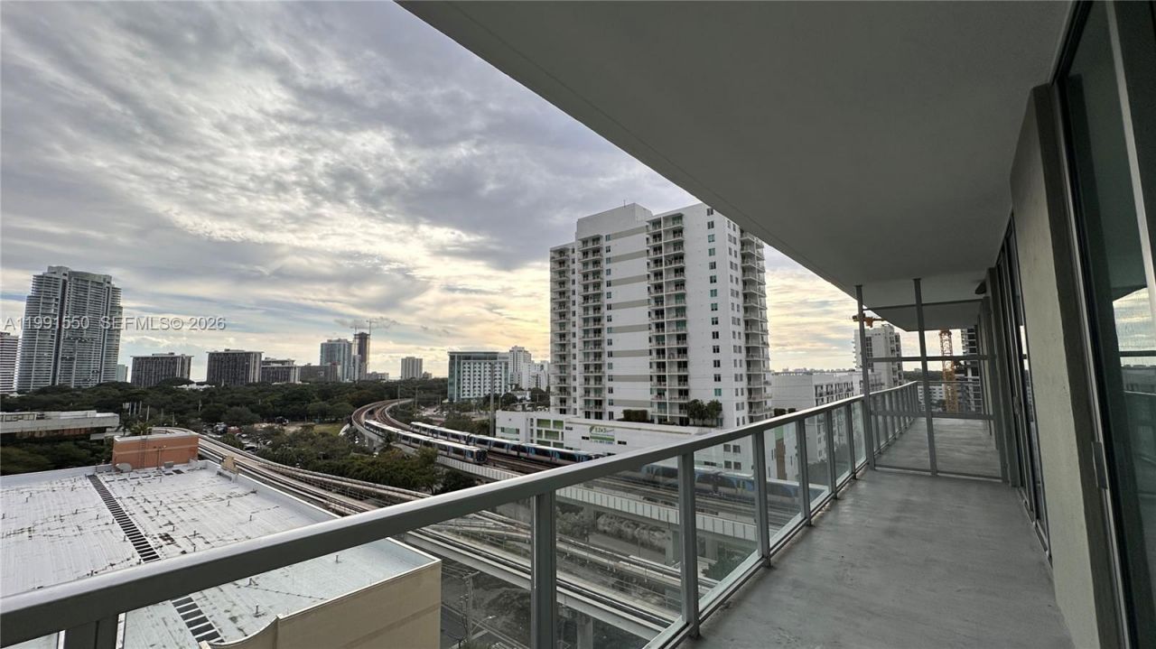 79 SW 12th St , Unit 1102-S, Miami, FL 33130 Photo