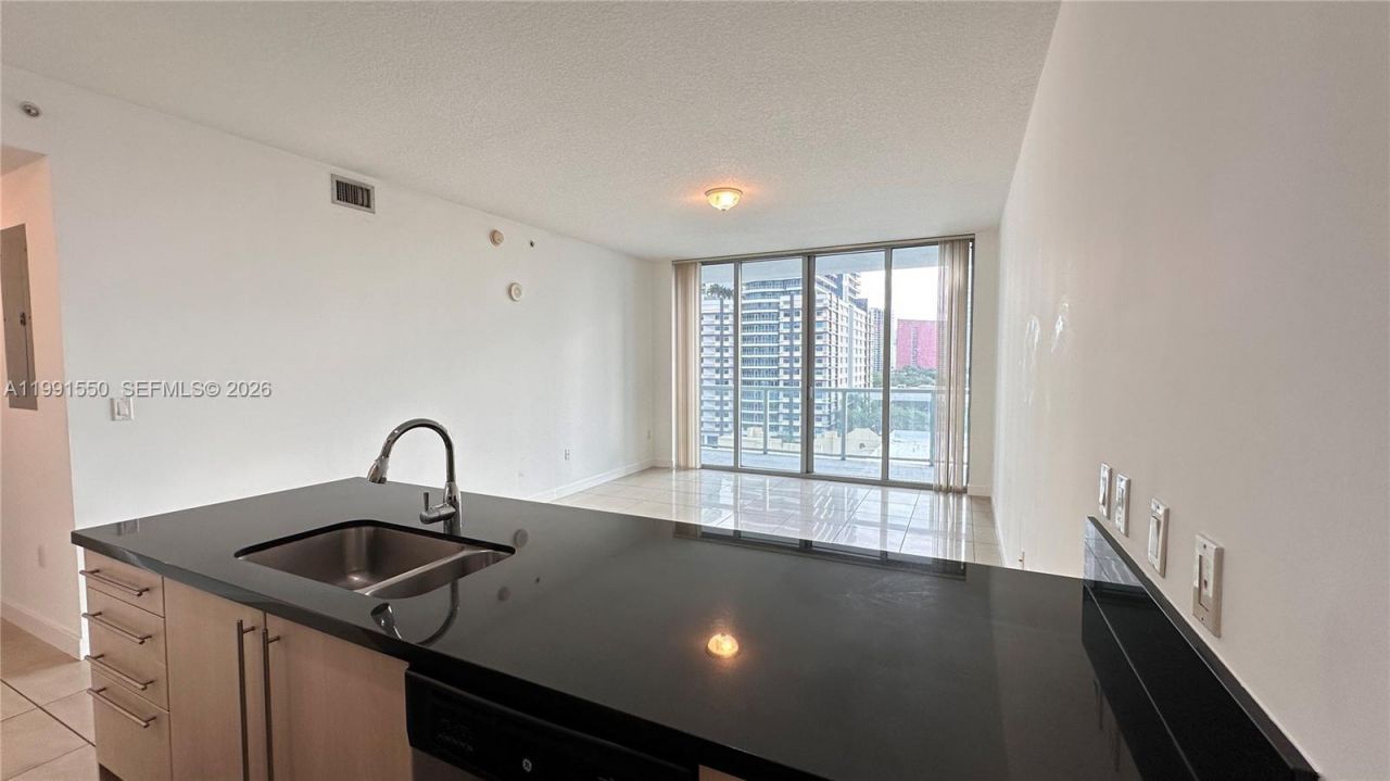 79 SW 12th St , Unit 1102-S, Miami, FL 33130 Photo