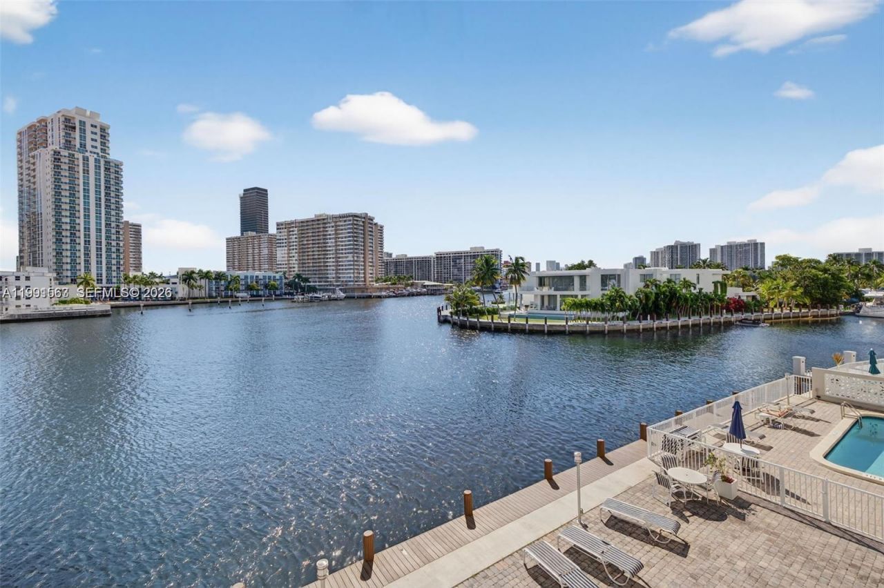 121 Golden Isles Dr , Unit 104, Hallandale Beach, FL 33009 Photo