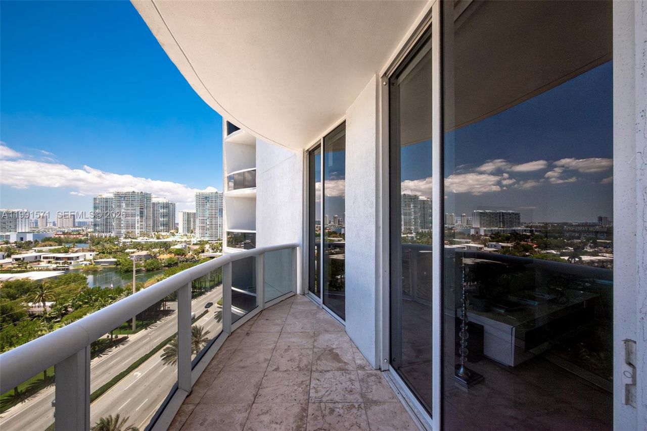 16001 Collins Ave, Unit 1005, Sunny Isles Beach, FL 33160 Photo