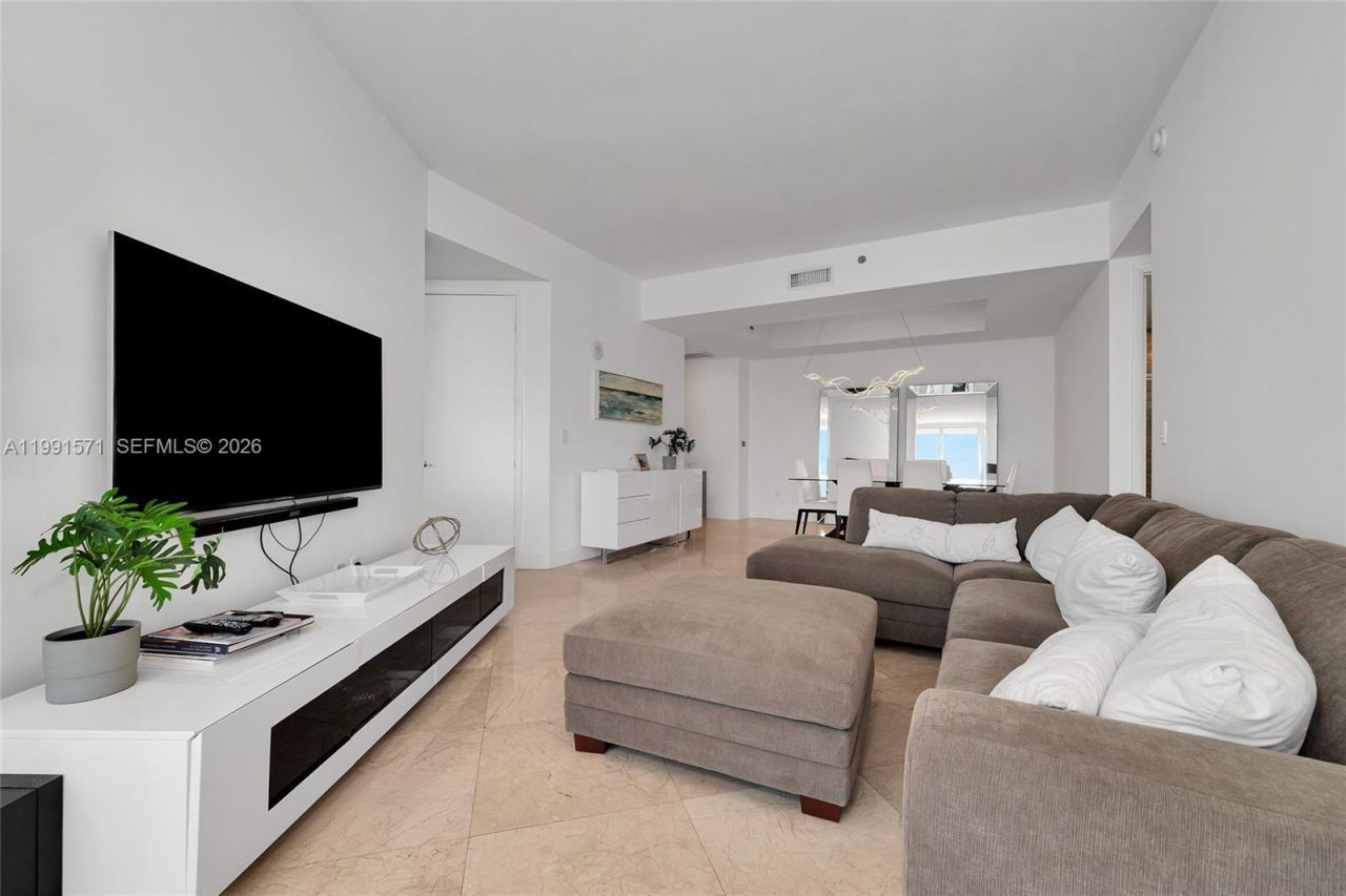 16001 Collins Ave, Unit 1005, Sunny Isles Beach, FL 33160 Photo