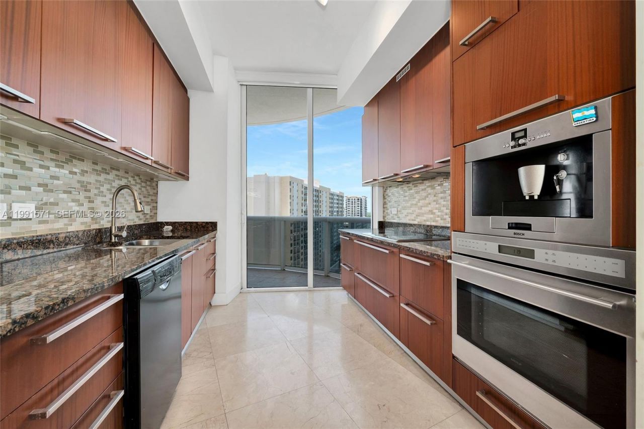 16001 Collins Ave, Unit 1005, Sunny Isles Beach, FL 33160 Photo