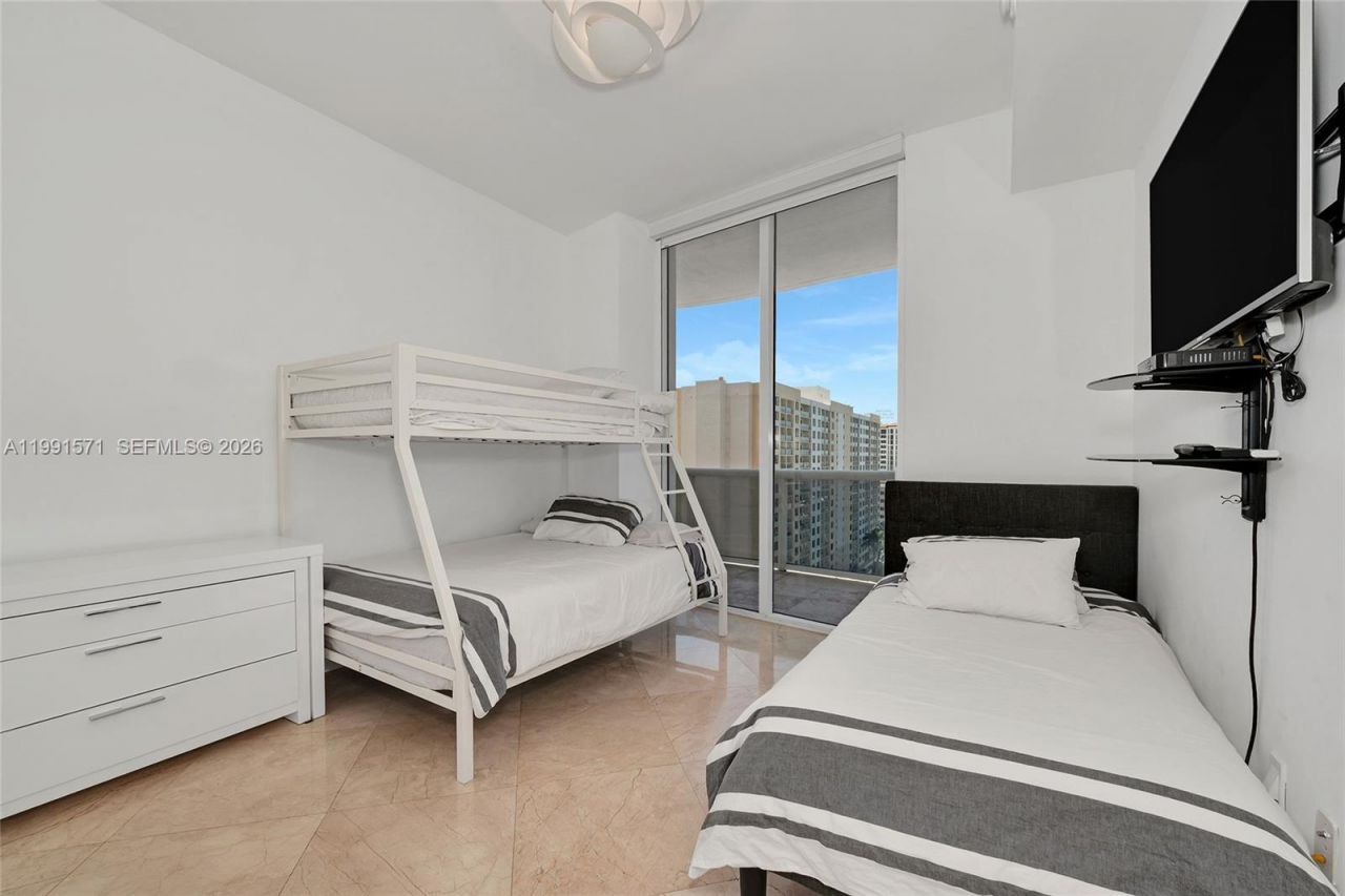16001 Collins Ave, Unit 1005, Sunny Isles Beach, FL 33160 Photo