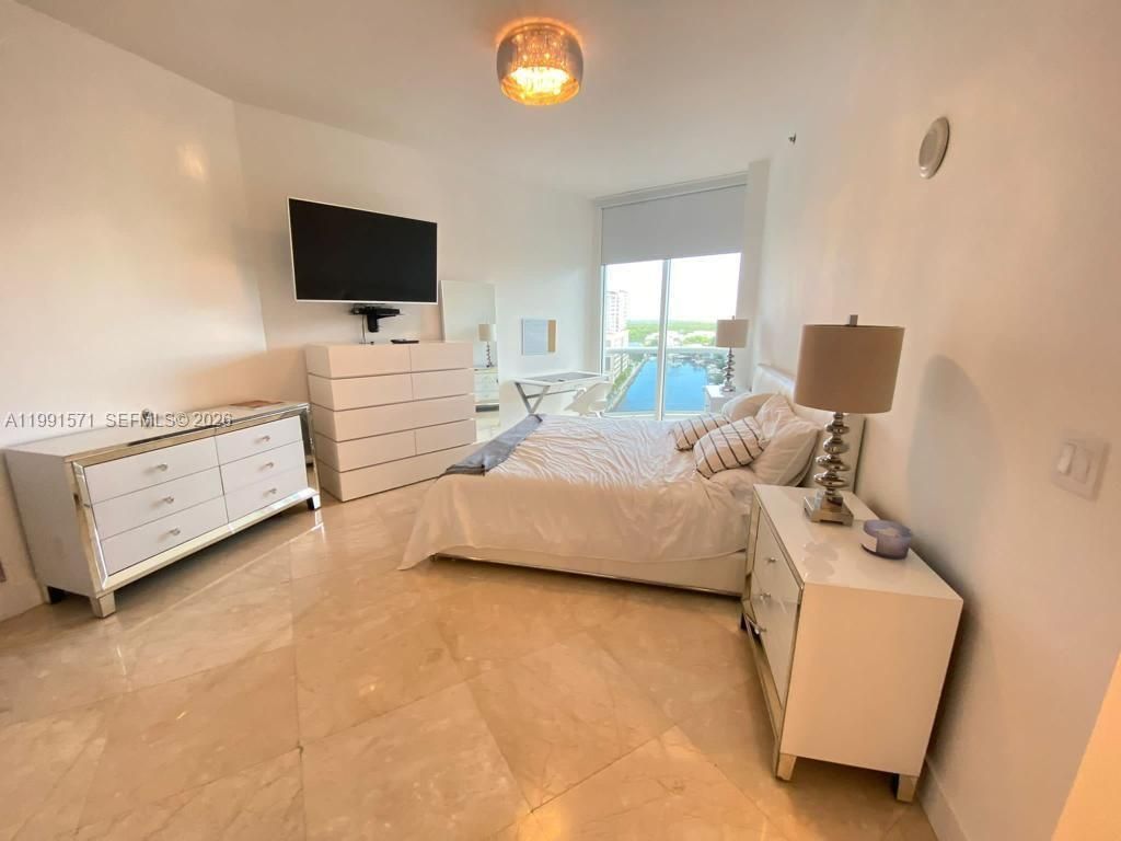 16001 Collins Ave , Unit 1005, Sunny Isles Beach, FL 33160 Photo