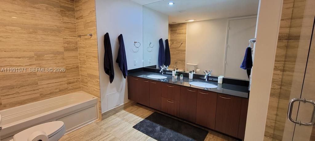 16001 Collins Ave , Unit 1005, Sunny Isles Beach, FL 33160 Photo