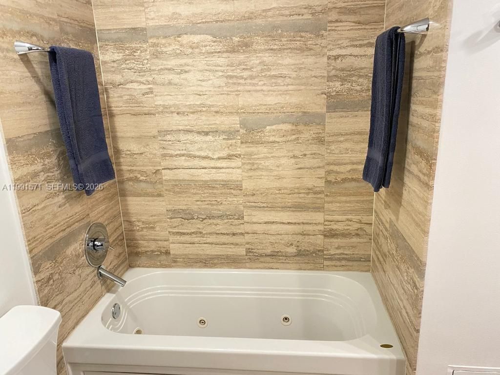 16001 Collins Ave , Unit 1005, Sunny Isles Beach, FL 33160 Photo