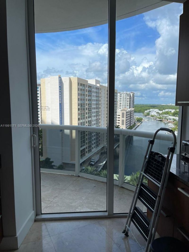 16001 Collins Ave , Unit 1005, Sunny Isles Beach, FL 33160 Photo