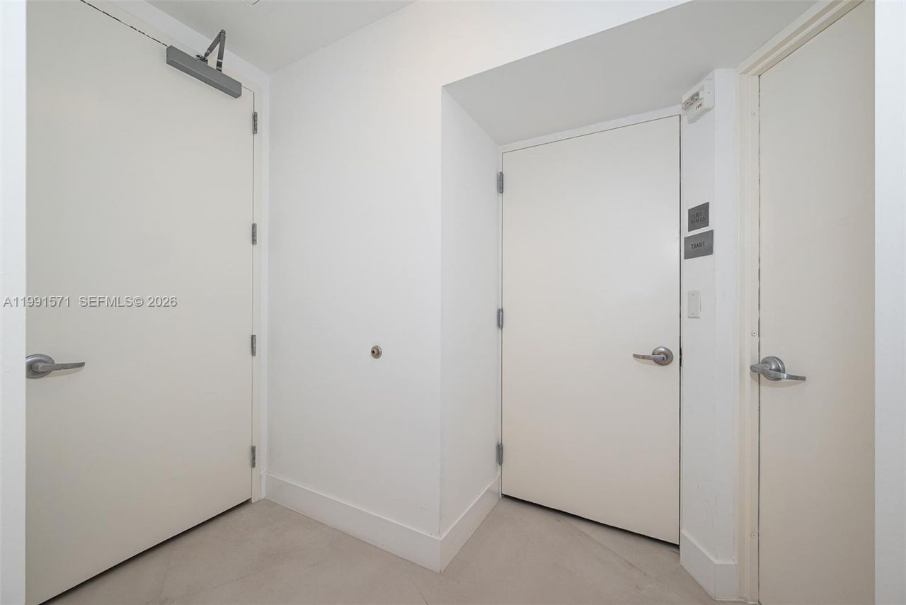 16001 Collins Ave, Unit 1005, Sunny Isles Beach, FL 33160 Photo