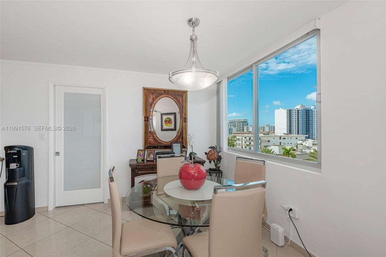 7135 Collins Ave , Unit 625, Miami Beach, FL 33141 Photo